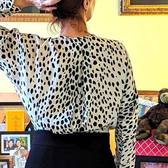 Vintage 1980's Oleg Cassini Blouse - Picture 1 of 11